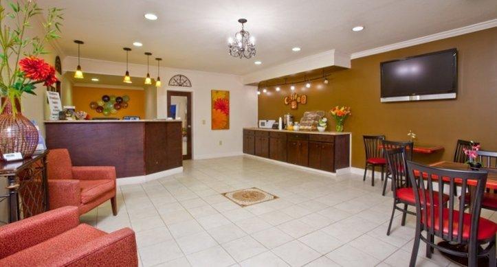 Oyo Hotel Augusta Downtown מראה חיצוני תמונה