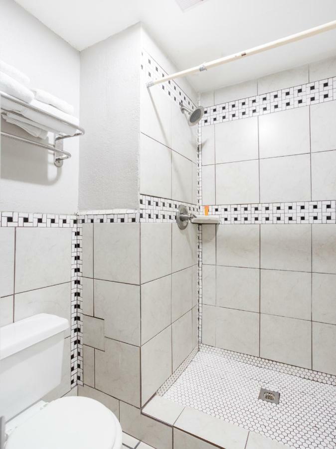 Oyo Hotel Augusta Downtown חדר תמונה